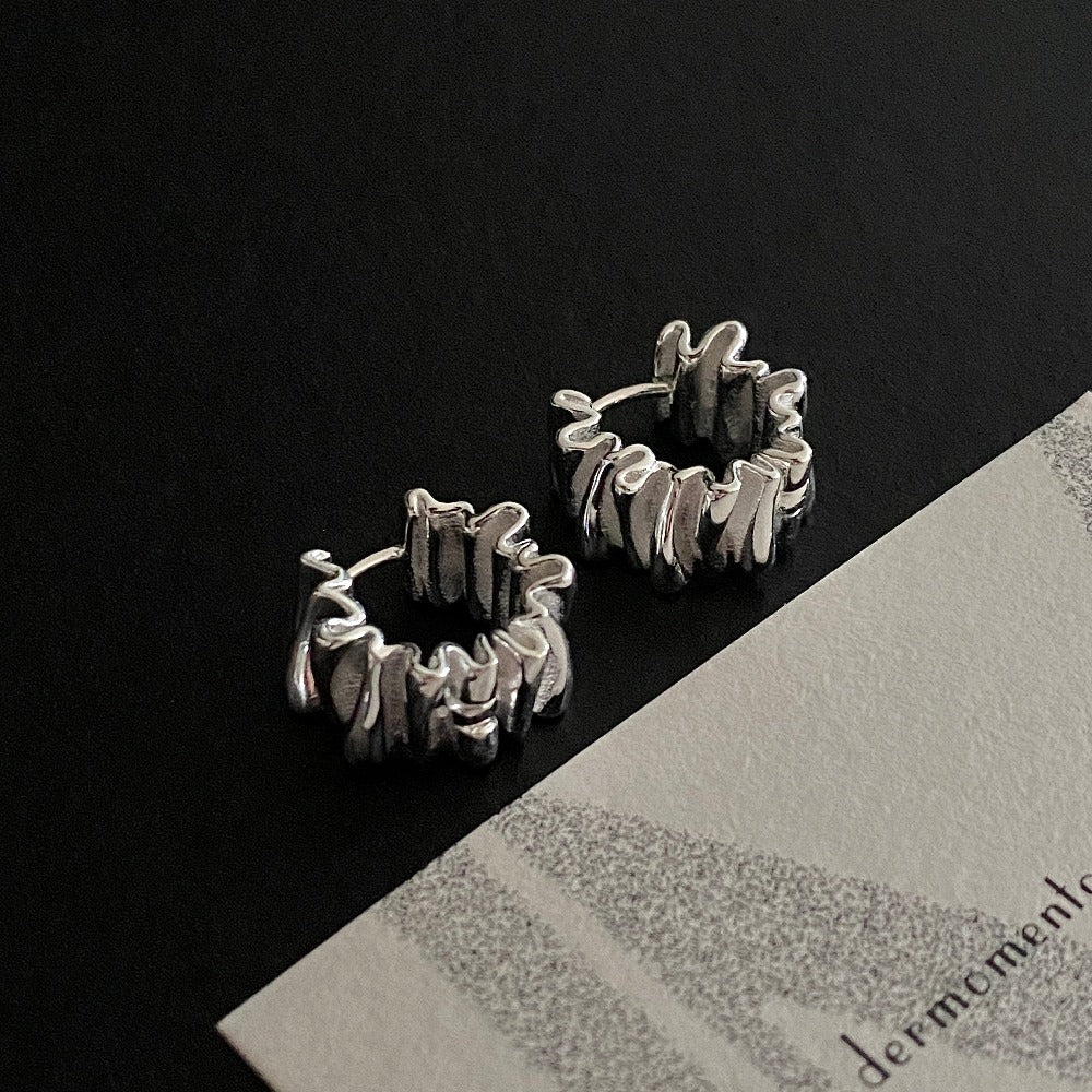 ANASTASIA Foil Pleat Hoop Earrings｜Silver