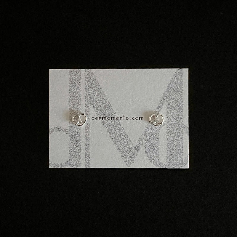 Brezel Stud Earrings｜Silver