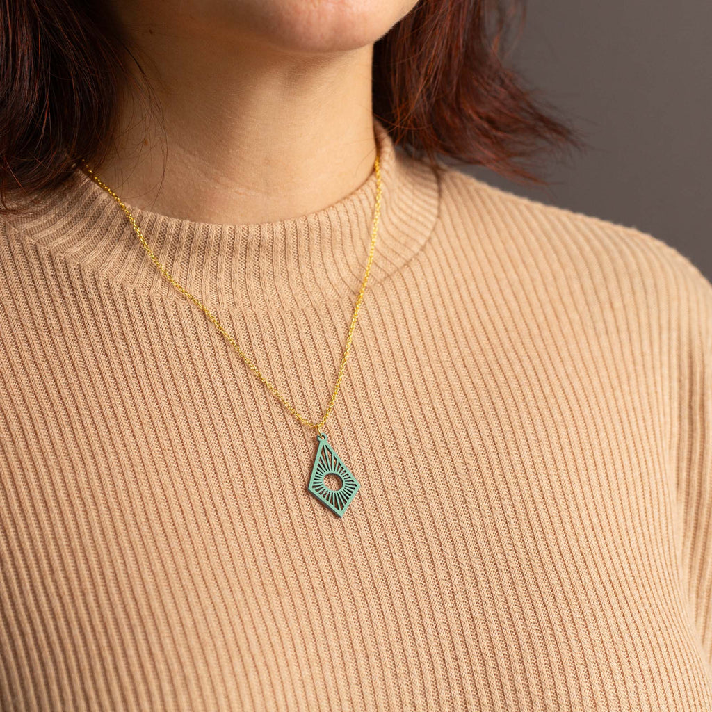 Halskette mit Holzanhänger - 'Sunrise'