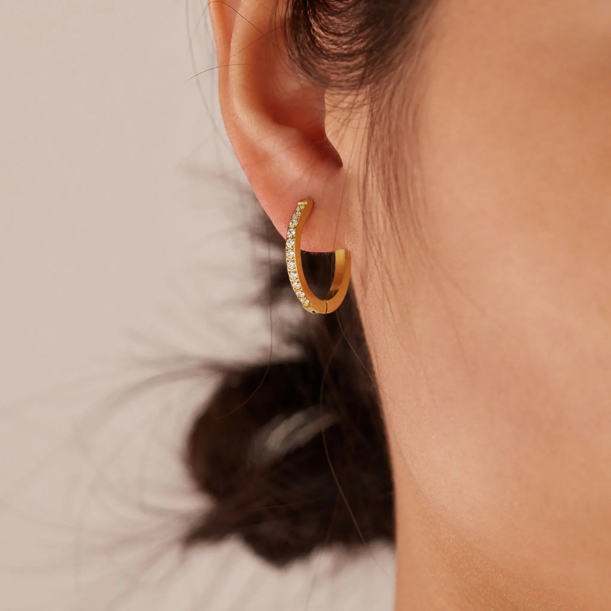 ETERNITY HOOP EARRING 18K GOLD PLATED